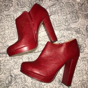Red Heels Size 9